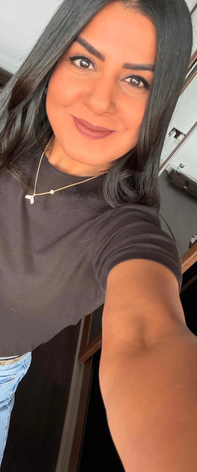 5 star client review for threading and microblading in Enfield North London by Nita McEvoy